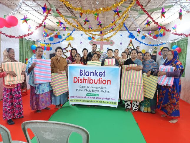 Warm cloth distribution